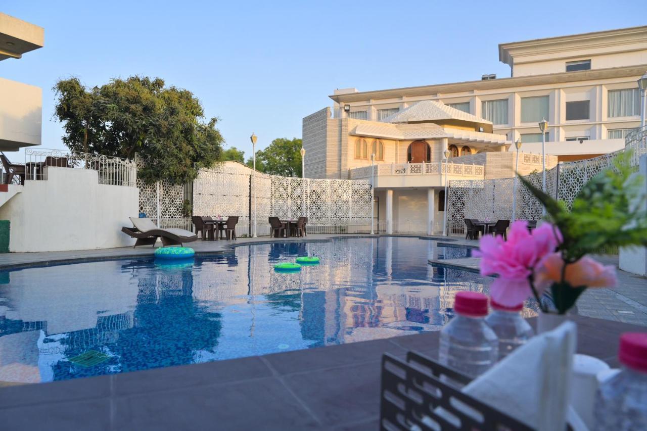 Stardom Resort ชัยปุระ ภายนอก รูปภาพ